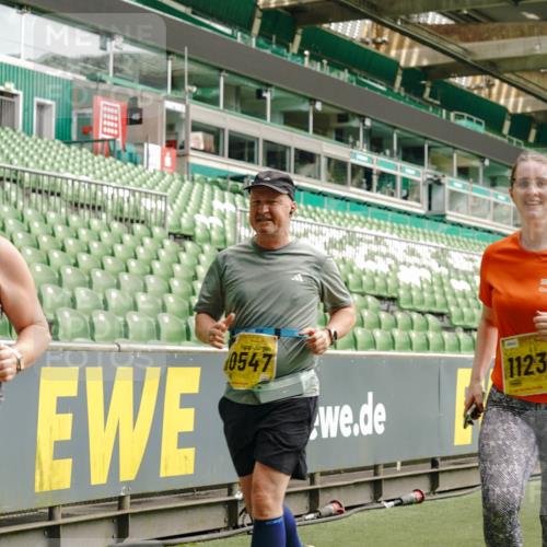 13.09.2026 - 21. swb-Marathon Bremen Michael Burmester http://msf.ph/oto/10419095 13.09.2026 10:43:28 Laufen im Stadion 10002, 10004, 10005, 10148, 10271, 10295, 10303, 10325, 10330, 10335, 10361, 10362, 10395, 10396, 10402, 10459, 10474, 10490, 10491, 10513, 10519, 10557, 10572, 10605, 10606, 10629, 10665, 10752, 10756, 10773, 10779, 10784, 10805, 10854, 10880, 10882, 10899, 10900, 10997, 10999, 11026, 11027, 11041, 11078, 11084, 11085, 11090, 11097, 11098, 11140, 11173, 11192, 11217, 11233, 11264, 11274, 11307, 11333, 11337, 11355, 11408, 11448, 11456, 11461, 11482 meine-sportfotos.de