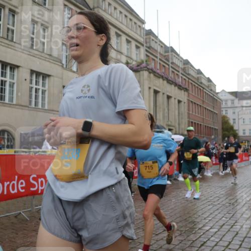 13.09.2026 - Kiel Lauf Yannick Fuchs http://msf.ph/oto/10419141 13.09.2026 10:51:20 Ziel 238, 240, 251, 260, 680, 901, 2247, 2672, 2803, 3029, 3751, 3879, 4205, 4271, 5525, 6663, 6865, 6948, 7043, 9742, 9834, 9951, 10617, 11154, 11171, 11214, 11579, 12019, 12237, 12300, 12644, 12823, 386, 638, 715, 1442, 1758, 2029, 2247, 2578, 2730, 2772, 3238, 3873, 4106, 4258, 4259, 4273, 4354, 4745, 5992, 5999, 6293, 6557, 7013, 7314, 7469, 8215, 8464, 8848, 9007, 9092, 9508, 9689, 9798, 10028, 10029, 11454, 101, 310, 1754, 2393, 7141, 715 meine-sportfotos.de