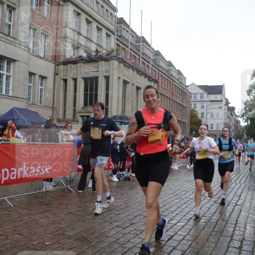 13.09.2026 - Kiel Lauf Yannick Fuchs http://msf.ph/oto/10419173 13.09.2026 10:51:23 Ziel 238, 240, 251, 260, 680, 901, 2672, 2803, 3029, 3751, 3879, 4040, 4205, 4271, 4619, 5525, 6663, 6865, 6948, 7043, 7914, 9030, 9699, 9742, 9834, 9951, 10459, 10474, 10617, 11171, 12019, 12237, 12300, 12644, 386, 638, 1442, 1758, 2247, 2578, 2730, 2772, 3873, 4106, 4258, 4259, 4271, 4273, 4354, 4745, 5992, 5999, 6293, 6557, 7013, 7314, 7469, 8215, 8464, 9007, 9092, 9508, 9689, 9798, 11454, 101, 201, 310, 1754, 2393, 2468, 3013, 4084, 5174, 7141, 715 meine-sportfotos.de