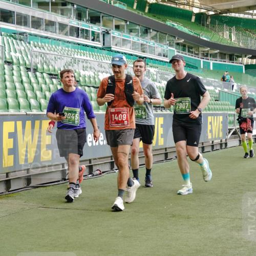 13.09.2026 - 21. swb-Marathon Bremen Michael Burmester http://msf.ph/oto/10419202 13.09.2026 13:20:55 Laufen im Stadion 258, 423, 441, 464, 601, 620, 704, 782, 1060, 1066, 1094, 1129, 1156, 1158, 1177, 1316, 1409, 1439, 1446, 1518, 1676, 1697, 1756, 1808, 1815, 1846, 1916, 2010, 2028, 2064, 2139, 2201, 2258, 2278, 2349, 2394, 2395, 2414, 2417, 2437, 2501, 2519, 2533, 2551, 2588, 2626, 2694, 2695, 2702, 2722, 2736, 2756, 2793, 2828, 2886, 2954, 2995, 3004, 3010, 3017, 3018, 3022, 3034, 3035, 3036, 3037, 3059, 3070, 3074, 3102, 3116, 3139, 3144, 3225, 3243, 3263, 3264, 3310, 3315 meine-sportfotos.de