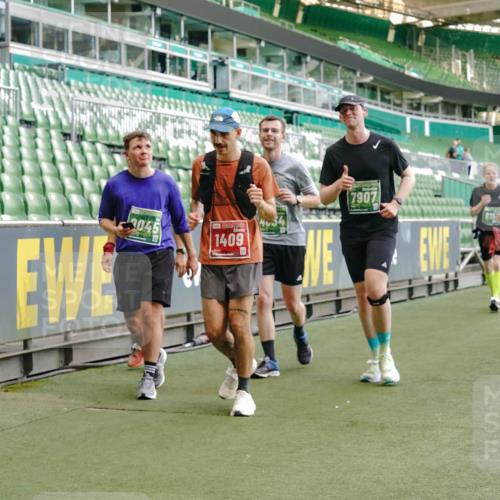 13.09.2026 - 21. swb-Marathon Bremen Michael Burmester http://msf.ph/oto/10419213 13.09.2026 13:20:56 Laufen im Stadion 258, 423, 441, 464, 601, 620, 704, 782, 1060, 1066, 1094, 1129, 1156, 1158, 1177, 1316, 1409, 1439, 1446, 1518, 1676, 1697, 1756, 1808, 1815, 1846, 1916, 2010, 2028, 2064, 2139, 2201, 2258, 2278, 2349, 2394, 2395, 2414, 2417, 2437, 2501, 2519, 2533, 2551, 2588, 2626, 2694, 2695, 2702, 2722, 2736, 2756, 2793, 2828, 2886, 2954, 2995, 3004, 3010, 3017, 3018, 3022, 3034, 3035, 3036, 3037, 3059, 3070, 3074, 3102, 3116, 3139, 3144, 3225, 3243, 3263, 3264, 3310, 3315 meine-sportfotos.de
