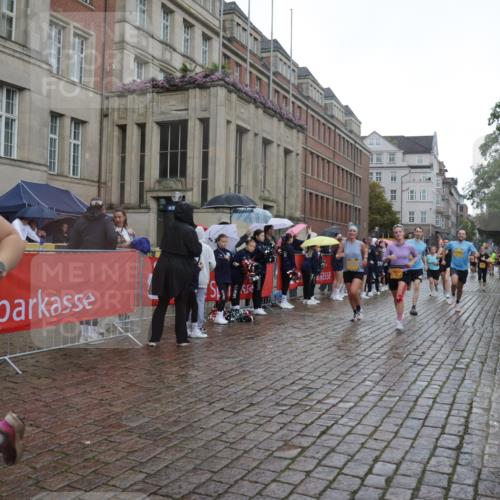 13.09.2026 - Kiel Lauf Yannick Fuchs http://msf.ph/oto/10419225 13.09.2026 10:51:26 Ziel 238, 240, 251, 680, 901, 1804, 2035, 2803, 3029, 3751, 3879, 4040, 4205, 4619, 4939, 5735, 6663, 6865, 7043, 7914, 8373, 9030, 9699, 9834, 9951, 9970, 10459, 10474, 10617, 11171, 12019, 12237, 12300, 12420, 12644, 251, 260, 386, 638, 1442, 1758, 2247, 2672, 2730, 2772, 3873, 4106, 4258, 4259, 4271, 4273, 4354, 4745, 5525, 5992, 5999, 6293, 6557, 6948, 7013, 7469, 8464, 9007, 9092, 9689, 11454, 101, 201, 310, 1754, 2393, 2468, 3013, 4084, 5174, 7141, 715 meine-sportfotos.de