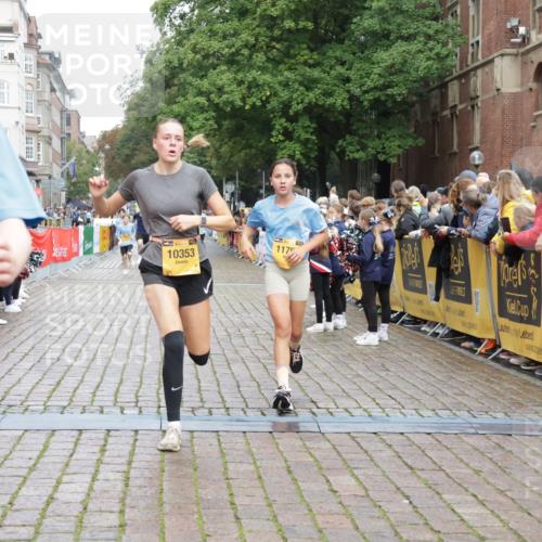 13.09.2026 - Kiel Lauf Yannick Fuchs http://msf.ph/oto/10419226 13.09.2026 09:40:45 Ziel 420, 3552, 6563, 7131, 7730, 9578, 10353, 11750, 11792, 12225, 1081, 2284, 2546, 2695, 2847, 3694, 3724, 4987, 7239, 9734, 10413, 10418, 10825, 10971, 11410, 11750, 1630, 1787, 3883, 5039, 6299, 8389, 8493, 8636, 9726, 10202, 1120, 2546, 5081, 10413, 10825, 12715 meine-sportfotos.de