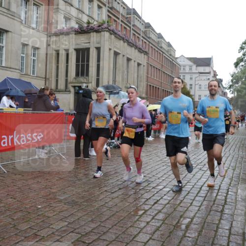 13.09.2026 - Kiel Lauf Yannick Fuchs http://msf.ph/oto/10419260 13.09.2026 10:51:28 Ziel 240, 901, 1804, 2035, 2519, 2690, 2803, 3029, 3751, 3879, 4040, 4205, 4619, 4646, 4939, 5735, 6663, 6865, 6928, 7043, 7914, 8373, 9030, 9699, 9951, 9970, 10384, 10459, 10474, 10617, 11171, 12019, 12300, 12420, 12644, 238, 251, 260, 386, 638, 680, 1442, 1758, 2247, 2672, 2730, 2772, 3873, 4106, 4258, 4259, 4271, 4273, 4354, 4745, 5525, 5999, 6293, 6557, 6948, 7013, 7469, 8464, 9007, 9092, 9689, 11454, 101, 201, 310, 1754, 2393, 2468, 3013, 4084, 5174, 7141, 715 meine-sportfotos.de