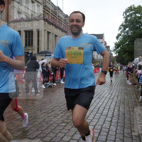 13.09.2026 - Kiel Lauf Yannick Fuchs http://msf.ph/oto/10419278 13.09.2026 10:51:28 Ziel 240, 901, 1804, 2035, 2519, 2690, 2803, 3029, 3751, 3879, 4040, 4205, 4619, 4646, 4939, 5735, 6663, 6865, 6928, 7043, 7914, 8373, 9030, 9699, 9951, 9970, 10384, 10459, 10474, 10617, 11171, 12019, 12300, 12420, 12644, 238, 251, 260, 386, 638, 680, 1442, 1758, 2247, 2672, 2730, 2772, 3873, 4106, 4258, 4259, 4271, 4273, 4354, 4745, 5525, 5999, 6293, 6557, 6948, 7013, 7469, 8464, 9007, 9092, 9689, 11454, 101, 201, 310, 1754, 2393, 2468, 3013, 4084, 5174, 7141, 715 meine-sportfotos.de