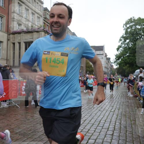 13.09.2026 - Kiel Lauf Yannick Fuchs http://msf.ph/oto/10419286 13.09.2026 10:51:29 Ziel 240, 901, 1804, 2035, 2519, 2690, 2803, 3029, 3440, 3751, 3879, 4040, 4205, 4613, 4619, 4646, 4939, 5441, 5735, 6663, 6865, 6928, 7043, 7914, 8373, 9030, 9699, 9951, 9970, 10384, 10459, 10474, 10617, 11171, 12019, 12300, 12420, 238, 251, 260, 386, 638, 680, 1442, 1758, 2247, 2672, 2730, 2772, 3873, 4106, 4258, 4259, 4271, 4273, 4354, 4745, 5525, 5999, 6293, 6557, 6865, 6948, 7013, 7469, 8464, 9007, 9092, 9689, 11454, 101, 201, 310, 1754, 2393, 2468, 3013, 4084, 5174, 7141 meine-sportfotos.de