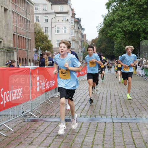 13.09.2026 - Kiel Lauf Yannick Fuchs http://msf.ph/oto/10419299 13.09.2026 09:40:52 Ziel 420, 1630, 1787, 5039, 6299, 8493, 8636, 9578, 9726, 10353, 11792, 420, 1081, 2284, 2695, 2847, 3552, 3694, 3724, 4987, 6563, 7131, 7239, 7730, 9734, 10418, 10971, 11750, 12225, 1593, 3883, 4137, 8389, 9608, 10202, 10974, 2546, 3724, 4987, 9734, 10413, 10418, 10825, 10971, 11410 meine-sportfotos.de