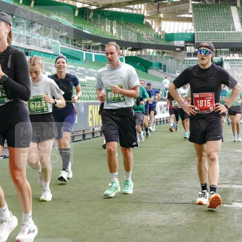 13.09.2026 - 21. swb-Marathon Bremen Michael Burmester http://msf.ph/oto/10419324 13.09.2026 13:21:01 Laufen im Stadion 258, 351, 423, 441, 464, 601, 620, 704, 782, 851, 1060, 1066, 1094, 1129, 1156, 1158, 1177, 1316, 1344, 1409, 1439, 1446, 1518, 1676, 1697, 1756, 1808, 1815, 1846, 1916, 2010, 2028, 2064, 2139, 2201, 2258, 2278, 2349, 2394, 2395, 2414, 2417, 2437, 2501, 2519, 2533, 2551, 2588, 2626, 2694, 2695, 2722, 2736, 2756, 2793, 2828, 2886, 2954, 2995, 3004, 3010, 3017, 3018, 3022, 3034, 3035, 3036, 3037, 3059, 3070, 3074, 3102, 3116, 3139, 3144, 3225, 3243, 3263, 3264, 3310, 3315 meine-sportfotos.de