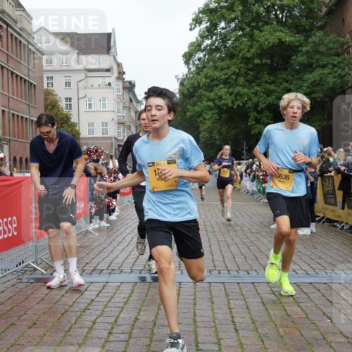 13.09.2026 - Kiel Lauf Yannick Fuchs http://msf.ph/oto/10419326 13.09.2026 09:40:54 Ziel 1630, 1787, 5039, 6299, 8493, 8636, 9578, 9726, 11792, 420, 1081, 2284, 2695, 2847, 3552, 3694, 4987, 6563, 7131, 7239, 7730, 10353, 10971, 11750, 12225, 1593, 3883, 4137, 8389, 9608, 10202, 10299, 10974, 2284, 2546, 3724, 4987, 9734, 10413, 10418, 10825, 10971, 11410 meine-sportfotos.de