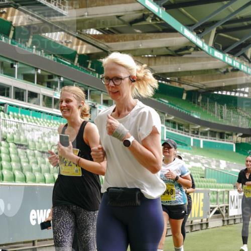 13.09.2026 - 21. swb-Marathon Bremen Michael Burmester http://msf.ph/oto/10419331 13.09.2026 10:43:35 Laufen im Stadion 10002, 10004, 10005, 10148, 10271, 10295, 10303, 10325, 10330, 10335, 10361, 10362, 10395, 10396, 10402, 10459, 10474, 10490, 10491, 10513, 10557, 10572, 10605, 10606, 10629, 10665, 10752, 10756, 10773, 10779, 10784, 10805, 10854, 10880, 10882, 10899, 10900, 10997, 10999, 11026, 11027, 11041, 11078, 11084, 11085, 11090, 11097, 11098, 11140, 11173, 11192, 11217, 11233, 11264, 11274, 11307, 11333, 11337, 11355, 11408, 11448, 11456, 11461, 11482 meine-sportfotos.de