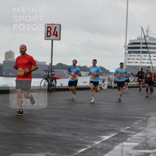 13.09.2026 - Kiel Lauf Andreas Tolksdorf http://msf.ph/oto/10419333 13.09.2026 10:57:23 Kiellinie 2124, 4, 3157, 3 meine-sportfotos.de