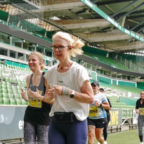 13.09.2026 - 21. swb-Marathon Bremen Michael Burmester http://msf.ph/oto/10419343 13.09.2026 10:43:35 Laufen im Stadion 10002, 10004, 10005, 10148, 10271, 10295, 10303, 10325, 10330, 10335, 10361, 10362, 10395, 10396, 10402, 10459, 10474, 10490, 10491, 10513, 10557, 10572, 10605, 10606, 10629, 10665, 10752, 10756, 10773, 10779, 10784, 10805, 10854, 10880, 10882, 10899, 10900, 10997, 10999, 11026, 11027, 11041, 11078, 11084, 11085, 11090, 11097, 11098, 11140, 11173, 11192, 11217, 11233, 11264, 11274, 11307, 11333, 11337, 11355, 11408, 11448, 11456, 11461, 11482 meine-sportfotos.de