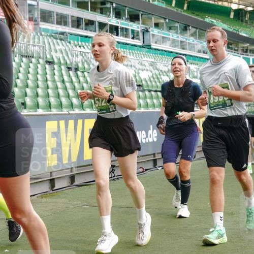 13.09.2026 - 21. swb-Marathon Bremen Michael Burmester http://msf.ph/oto/10419365 13.09.2026 13:21:01 Laufen im Stadion 258, 351, 423, 441, 464, 601, 620, 704, 782, 851, 1060, 1066, 1094, 1129, 1156, 1158, 1177, 1316, 1344, 1409, 1439, 1446, 1518, 1676, 1697, 1756, 1808, 1815, 1846, 1916, 2010, 2028, 2064, 2139, 2201, 2258, 2278, 2349, 2394, 2395, 2414, 2417, 2437, 2501, 2519, 2533, 2551, 2588, 2626, 2694, 2695, 2722, 2736, 2756, 2793, 2828, 2886, 2954, 2995, 3004, 3010, 3017, 3018, 3022, 3034, 3035, 3036, 3037, 3059, 3070, 3074, 3102, 3116, 3139, 3144, 3225, 3243, 3263, 3264, 3310, 3315 meine-sportfotos.de