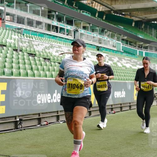13.09.2026 - 21. swb-Marathon Bremen Michael Burmester http://msf.ph/oto/10419370 13.09.2026 10:43:36 Laufen im Stadion 10002, 10004, 10005, 10148, 10271, 10295, 10303, 10325, 10330, 10335, 10361, 10362, 10395, 10396, 10402, 10459, 10474, 10490, 10491, 10513, 10557, 10572, 10605, 10606, 10629, 10665, 10752, 10756, 10773, 10779, 10784, 10805, 10854, 10880, 10882, 10899, 10900, 10997, 10999, 11026, 11027, 11041, 11078, 11084, 11085, 11090, 11097, 11098, 11140, 11173, 11192, 11217, 11233, 11264, 11274, 11307, 11333, 11337, 11355, 11385, 11408, 11448, 11456, 11461, 11482 meine-sportfotos.de