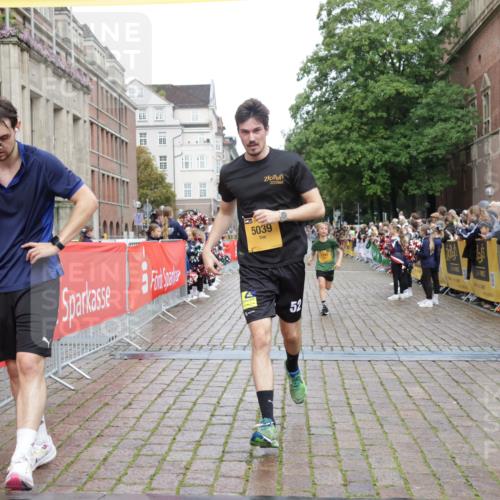 13.09.2026 - Kiel Lauf Yannick Fuchs http://msf.ph/oto/10419381 13.09.2026 09:40:57 Ziel 1630, 1787, 5039, 6299, 8389, 8493, 8636, 9578, 9726, 10202, 420, 1081, 2695, 2847, 3552, 3694, 6563, 7131, 7239, 7730, 10353, 11750, 11792, 12225, 1593, 1966, 3883, 4137, 9608, 10299, 10974, 2284, 2695, 3724, 4987, 9734, 10418, 10971 meine-sportfotos.de
