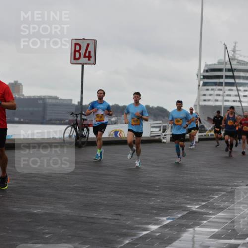 13.09.2026 - Kiel Lauf Andreas Tolksdorf http://msf.ph/oto/10419396 13.09.2026 10:57:23 Kiellinie 2124, 4, 3157, 2231, 3 meine-sportfotos.de