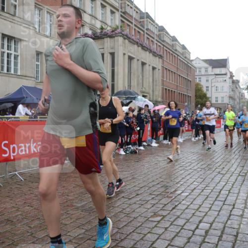 13.09.2026 - Kiel Lauf Yannick Fuchs http://msf.ph/oto/10419408 13.09.2026 10:51:37 Ziel 101, 201, 310, 1754, 1804, 1890, 2035, 2393, 2468, 2519, 2690, 3013, 3440, 4040, 4084, 4613, 4619, 4646, 4939, 5174, 5441, 5735, 6177, 6928, 7141, 7204, 7740, 7914, 8373, 8625, 8627, 9030, 9699, 9970, 10384, 10440, 10459, 10474, 11079, 12135, 12420, 12755, 238, 240, 251, 260, 386, 638, 680, 901, 1758, 2247, 2672, 2730, 2803, 3029, 3751, 3873, 3879, 4040, 4106, 4205, 4258, 4259, 4271, 4273, 4619, 4745, 5525, 5999, 6293, 6663, 6865, 6948, 7043, 7469, 7914, 8464, 9007, 9030, 23 meine-sportfotos.de