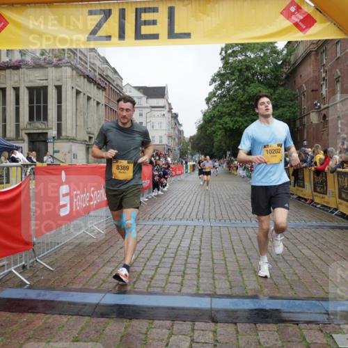 13.09.2026 - Kiel Lauf Yannick Fuchs http://msf.ph/oto/10419441 13.09.2026 09:41:02 Ziel 1593, 1787, 3883, 4137, 5039, 6299, 8389, 8493, 8636, 9726, 10202, 420, 1081, 1630, 2847, 3552, 6299, 6563, 7131, 7239, 7730, 8636, 9578, 10353, 11750, 11792, 12225, 1671, 1966, 9608, 10299, 10974, 11645, 11983, 2284, 2695, 3694, 4987 meine-sportfotos.de