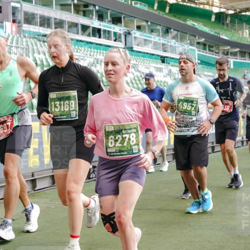 13.09.2026 - 21. swb-Marathon Bremen Michael Burmester http://msf.ph/oto/10419505 13.09.2026 13:21:06 Laufen im Stadion 258, 351, 423, 441, 464, 601, 620, 704, 782, 851, 1060, 1066, 1094, 1129, 1158, 1177, 1316, 1344, 1409, 1439, 1446, 1518, 1676, 1697, 1729, 1756, 1808, 1815, 1846, 1916, 2010, 2028, 2064, 2139, 2201, 2258, 2278, 2349, 2394, 2395, 2414, 2417, 2437, 2501, 2519, 2533, 2551, 2588, 2626, 2652, 2694, 2695, 2736, 2756, 2793, 2828, 2886, 2954, 2995, 3004, 3010, 3017, 3018, 3022, 3034, 3035, 3036, 3037, 3059, 3070, 3074, 3102, 3139, 3144, 3225, 3243, 3264, 3310, 3315 meine-sportfotos.de