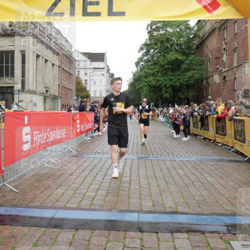 13.09.2026 - Kiel Lauf Yannick Fuchs http://msf.ph/oto/10419556 13.09.2026 09:41:08 Ziel 1593, 3883, 4137, 8389, 9608, 10202, 10299, 10974, 420, 1630, 1787, 3552, 5039, 6299, 6563, 7131, 7730, 8493, 8636, 9578, 9726, 10353, 11750, 11792, 12225, 1671, 1966, 4068, 9110, 11645, 11983, 12166, 1081, 2847, 3694, 7239, 11750 meine-sportfotos.de