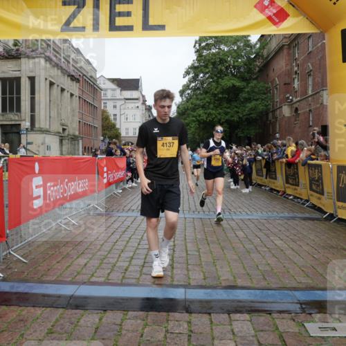 13.09.2026 - Kiel Lauf Yannick Fuchs http://msf.ph/oto/10419575 13.09.2026 09:41:09 Ziel 1593, 3883, 4137, 8389, 9608, 10202, 10299, 10974, 420, 1630, 1787, 3552, 5039, 6299, 6563, 7131, 7730, 8493, 8636, 9578, 9726, 10353, 11750, 11792, 12225, 1671, 1966, 4068, 9110, 11645, 11983, 12166, 1081, 2847, 7239, 11750 meine-sportfotos.de