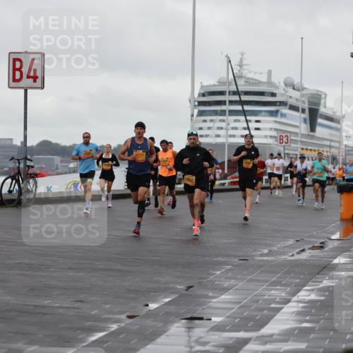 13.09.2026 - Kiel Lauf Andreas Tolksdorf http://msf.ph/oto/10419580 13.09.2026 10:57:27 Kiellinie 4280, 4, 2809, 11527, 11418, 12521, 3 meine-sportfotos.de