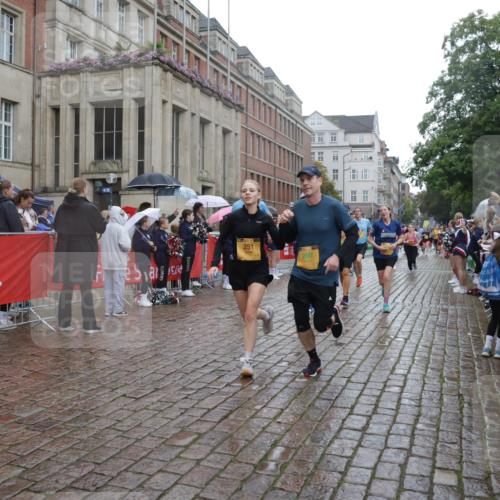 13.09.2026 - Kiel Lauf Yannick Fuchs http://msf.ph/oto/10419589 13.09.2026 10:51:49 Ziel 201, 310, 826, 1231, 1568, 1591, 1600, 1754, 2404, 2468, 2470, 2566, 2783, 3013, 3956, 4084, 4175, 4476, 4887, 5174, 5317, 5866, 6287, 6349, 6367, 7204, 7740, 8108, 8197, 8413, 8625, 8627, 9265, 10241, 10345, 10689, 11332, 11551, 12135, 12387, 12755, 101, 238, 240, 251, 260, 680, 901, 1754, 1804, 1890, 2035, 2393, 2519, 2672, 2690, 2803, 3029, 3440, 3751, 3879, 4040, 4205, 4613, 4619, 4646, 4939, 5441, 5525, 5735, 6177, 6663, 6865, 6928, 6948, 7043, 7914, 8373, 9030, 23, 238 meine-sportfotos.de