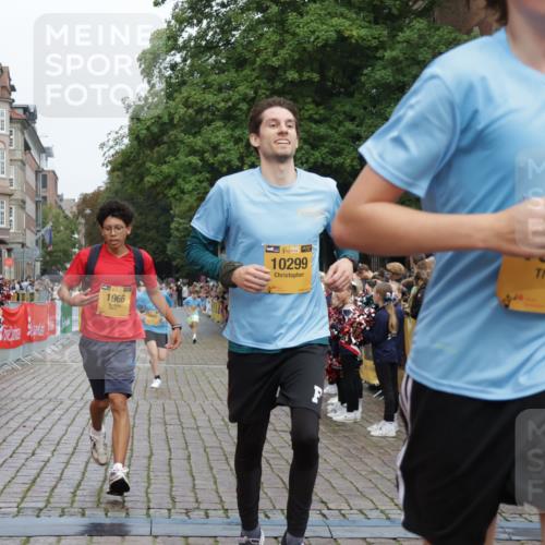 13.09.2026 - Kiel Lauf Yannick Fuchs http://msf.ph/oto/10419631 13.09.2026 09:41:15 Ziel 1593, 1671, 1966, 4137, 9608, 10299, 10974, 11983, 420, 1630, 1787, 3883, 5039, 6299, 8389, 8493, 8636, 9578, 9726, 10202, 10353, 11792, 12225, 4068, 4315, 9110, 9771, 11106, 11645, 12166, 420, 3552, 6563, 7131, 7730, 10353, 11750, 12225 meine-sportfotos.de