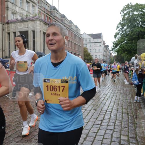 13.09.2026 - Kiel Lauf Yannick Fuchs http://msf.ph/oto/10419661 13.09.2026 10:51:56 Ziel 23, 171, 825, 826, 1591, 1600, 2404, 2566, 2806, 3644, 3956, 4175, 4385, 4476, 4887, 5157, 5317, 5866, 5994, 6287, 6349, 6714, 7338, 8108, 8319, 8413, 9267, 10071, 10166, 10241, 10345, 10598, 10637, 10689, 11380, 11500, 12387, 101, 201, 240, 310, 901, 1231, 1568, 1754, 1804, 1890, 2035, 2393, 2468, 2470, 2519, 2566, 2690, 2783, 2803, 3013, 3029, 3440, 3751, 3879, 4040, 4084, 4613, 4619, 4646, 4939, 5174, 5441, 5735, 6177, 6367, 6663, 6928, 7043, 7914, 8373, 9030, 238 meine-sportfotos.de
