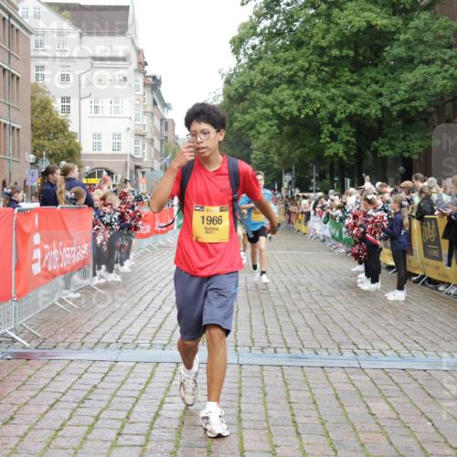 13.09.2026 - Kiel Lauf Yannick Fuchs http://msf.ph/oto/10419663 13.09.2026 09:41:17 Ziel 1593, 1671, 1966, 9608, 10299, 10974, 11645, 11983, 420, 1593, 1630, 1787, 3883, 4137, 5039, 6299, 8389, 8493, 8636, 9578, 9726, 10202, 10353, 11792, 4068, 4315, 9110, 9771, 11106, 12166, 420, 3552, 6563, 7131, 7730, 10353, 11750, 11792, 12225 meine-sportfotos.de