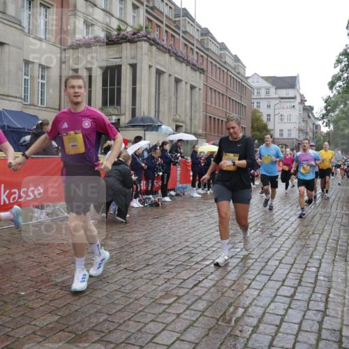 13.09.2026 - Kiel Lauf Yannick Fuchs http://msf.ph/oto/10419670 13.09.2026 10:51:57 Ziel 23, 171, 825, 826, 1364, 1365, 1591, 1600, 2404, 2484, 2806, 3644, 3956, 4175, 4385, 4476, 4887, 5157, 5317, 5866, 5994, 6287, 6349, 6714, 7338, 8108, 8319, 8413, 9267, 10071, 10166, 10241, 10345, 10598, 10637, 10689, 11380, 11500, 101, 201, 240, 310, 1231, 1568, 1754, 1804, 1890, 2035, 2393, 2468, 2470, 2519, 2566, 2690, 2783, 2803, 3013, 3029, 3440, 3751, 3879, 4040, 4084, 4613, 4619, 4646, 4887, 4939, 5174, 5441, 5735, 6177, 6367, 6663, 6928, 7043, 7914, 8373, 9030, 238 meine-sportfotos.de