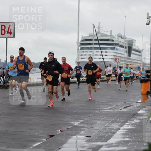 13.09.2026 - Kiel Lauf Andreas Tolksdorf http://msf.ph/oto/10419673 13.09.2026 10:57:28 Kiellinie 4, 2809, 11418, 10577, 3 meine-sportfotos.de