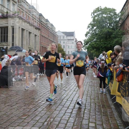 13.09.2026 - Kiel Lauf Yannick Fuchs http://msf.ph/oto/10419702 13.09.2026 10:52:03 Ziel 23, 171, 825, 1364, 1365, 1591, 1869, 2484, 2806, 3529, 3644, 4385, 4977, 5157, 5317, 5321, 5994, 6349, 6714, 7338, 7447, 7464, 7647, 8292, 8319, 8413, 9221, 9267, 10071, 10166, 10598, 10637, 10689, 10802, 10992, 11308, 11380, 11500, 101, 201, 310, 826, 1231, 1568, 1591, 1600, 1754, 1804, 1890, 2035, 2393, 2404, 2468, 2470, 2519, 2566, 2690, 2783, 3013, 3440, 3956, 4084, 4175, 4476, 4613, 4646, 4887, 4939, 5174, 5441, 5735, 6177, 6367, 6928, 8373 meine-sportfotos.de