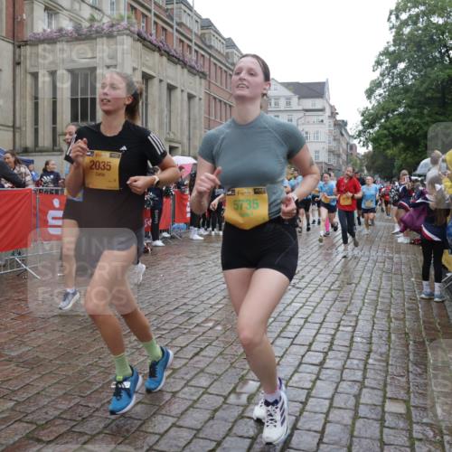 13.09.2026 - Kiel Lauf Yannick Fuchs http://msf.ph/oto/10419715 13.09.2026 10:52:03 Ziel 23, 171, 825, 1364, 1365, 1591, 1869, 2484, 2806, 3529, 3644, 4385, 4977, 5157, 5317, 5321, 5994, 6349, 6714, 7338, 7447, 7464, 7647, 8292, 8319, 8413, 9221, 9267, 10071, 10166, 10598, 10637, 10689, 10802, 10992, 11308, 11380, 11500, 101, 201, 310, 826, 1231, 1568, 1591, 1600, 1754, 1804, 1890, 2035, 2393, 2404, 2468, 2470, 2519, 2566, 2690, 2783, 3013, 3440, 3956, 4084, 4175, 4476, 4613, 4646, 4887, 4939, 5174, 5441, 5735, 6177, 6367, 6928, 8373 meine-sportfotos.de