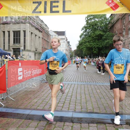 13.09.2026 - Kiel Lauf Yannick Fuchs http://msf.ph/oto/10419736 13.09.2026 09:41:21 Ziel 1671, 1966, 4068, 9110, 10299, 10974, 11645, 11983, 12166, 1593, 1630, 1787, 3883, 4137, 5039, 6299, 8389, 8493, 8636, 9578, 9608, 9726, 10202, 4315, 4704, 6649, 8588, 9771, 11106, 420, 3552, 10353, 11792, 12225 meine-sportfotos.de