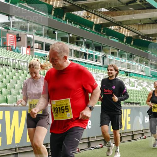 13.09.2026 - 21. swb-Marathon Bremen Michael Burmester http://msf.ph/oto/10419740 13.09.2026 10:43:47 Laufen im Stadion 10002, 10004, 10005, 10176, 10191, 10192, 10271, 10295, 10303, 10325, 10330, 10335, 10361, 10362, 10402, 10459, 10474, 10491, 10513, 10557, 10572, 10605, 10606, 10629, 10665, 10752, 10756, 10773, 10779, 10784, 10805, 10854, 10880, 10882, 10899, 10900, 10997, 10999, 11026, 11027, 11041, 11078, 11140, 11173, 11217, 11233, 11264, 11274, 11307, 11333, 11337, 11355, 11385, 11408, 11448, 11456, 11461, 11482, 11629, 11943, 12334 meine-sportfotos.de