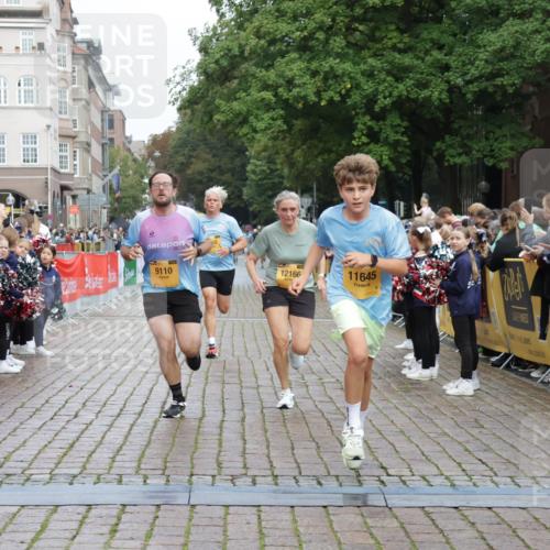 13.09.2026 - Kiel Lauf Yannick Fuchs http://msf.ph/oto/10419749 13.09.2026 09:41:23 Ziel 1671, 1966, 4068, 9110, 10299, 11645, 11983, 12166, 1593, 1630, 1787, 3883, 4137, 5039, 6299, 8389, 8493, 8636, 9578, 9608, 9726, 10202, 10299, 10974, 3175, 4315, 4704, 6649, 6687, 8588, 9224, 9771, 11106, 11907, 420, 1630, 9578, 10353, 11792, 12225 meine-sportfotos.de