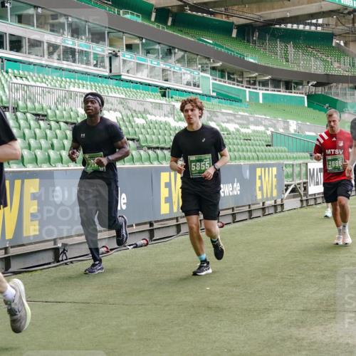 13.09.2026 - 21. swb-Marathon Bremen Michael Burmester http://msf.ph/oto/10419779 13.09.2026 12:58:27 Laufen im Stadion 141, 148, 191, 226, 334, 511, 672, 776, 789, 790, 909, 972, 1010, 1119, 1191, 1199, 1254, 1281, 1535, 1642, 1647, 1752, 1809, 1881, 1900, 1931, 1933, 2046, 2051, 2075, 2210, 2324, 2343, 2367, 2371, 2397, 2402, 2423, 2425, 2493, 2577, 2771, 2807, 2827, 2885, 2903, 2904, 2979, 3021, 3051, 3098, 3120, 3138, 3148, 3182, 3186, 3233, 3319, 3338, 3435, 3450, 3516, 3534, 3560, 3634, 3655, 3685, 3690, 3695, 3760, 3866, 3933, 3934, 3939, 4101, 4316, 4319, 205 meine-sportfotos.de