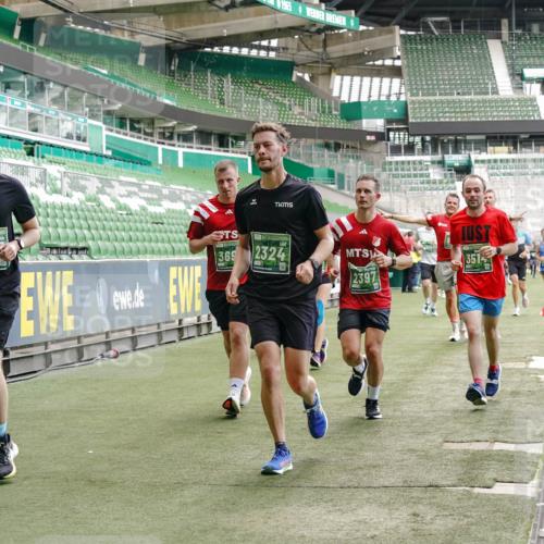 13.09.2026 - 21. swb-Marathon Bremen Michael Burmester http://msf.ph/oto/10419801 13.09.2026 12:58:28 Laufen im Stadion 141, 148, 191, 226, 334, 511, 672, 776, 789, 790, 909, 972, 1010, 1119, 1191, 1199, 1254, 1281, 1535, 1642, 1647, 1752, 1809, 1881, 1900, 1931, 1933, 2046, 2051, 2075, 2210, 2324, 2343, 2367, 2371, 2397, 2402, 2423, 2425, 2493, 2577, 2771, 2807, 2827, 2885, 2903, 2904, 2979, 3021, 3051, 3098, 3120, 3138, 3148, 3182, 3186, 3233, 3319, 3338, 3435, 3450, 3516, 3534, 3560, 3634, 3655, 3685, 3690, 3695, 3760, 3866, 3933, 3934, 3939, 4101, 4316, 4319, 205 meine-sportfotos.de