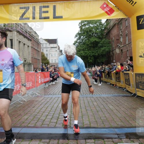 13.09.2026 - Kiel Lauf Yannick Fuchs http://msf.ph/oto/10419817 13.09.2026 09:41:28 Ziel 1671, 4068, 4315, 9110, 11106, 11645, 11983, 12166, 1593, 1671, 1787, 1966, 3883, 4137, 5039, 8389, 8493, 9608, 9726, 10202, 10299, 10974, 11983, 402, 3143, 3175, 4704, 6649, 6687, 8588, 9224, 9771, 11907, 1630, 5039, 6299, 8493, 8636, 9578, 9726 meine-sportfotos.de