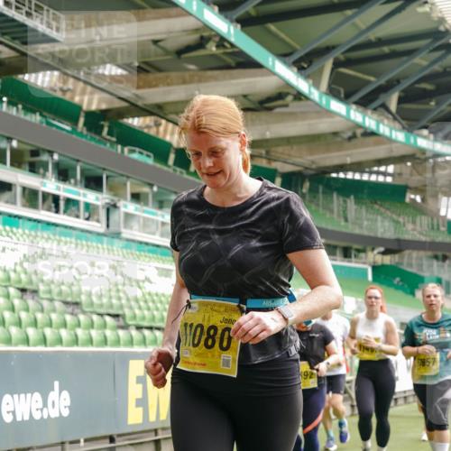 13.09.2026 - 21. swb-Marathon Bremen Michael Burmester http://msf.ph/oto/10419871 13.09.2026 10:43:52 Laufen im Stadion 10002, 10004, 10005, 10176, 10191, 10192, 10271, 10295, 10303, 10325, 10330, 10335, 10361, 10362, 10402, 10459, 10474, 10491, 10513, 10557, 10572, 10605, 10606, 10629, 10752, 10756, 10773, 10779, 10784, 10805, 10880, 10882, 10899, 10900, 10997, 10999, 11026, 11041, 11078, 11173, 11217, 11233, 11264, 11274, 11307, 11333, 11337, 11355, 11385, 11408, 11448, 11456, 11461, 11482, 11629, 11943, 12311, 12334 meine-sportfotos.de