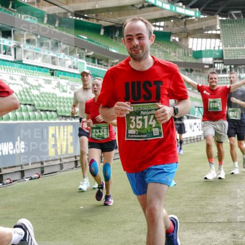 13.09.2026 - 21. swb-Marathon Bremen Michael Burmester http://msf.ph/oto/10419886 13.09.2026 12:58:30 Laufen im Stadion 141, 148, 191, 226, 334, 511, 672, 776, 789, 790, 909, 972, 1010, 1119, 1191, 1199, 1254, 1281, 1516, 1535, 1642, 1647, 1752, 1809, 1881, 1900, 1931, 1933, 2046, 2051, 2075, 2210, 2324, 2343, 2367, 2371, 2397, 2402, 2423, 2425, 2577, 2771, 2807, 2827, 2885, 2903, 2904, 2979, 3021, 3051, 3098, 3120, 3138, 3148, 3182, 3186, 3233, 3319, 3338, 3435, 3516, 3534, 3560, 3655, 3685, 3690, 3695, 3760, 3866, 3933, 3934, 3939, 4101, 4316, 4319, 205 meine-sportfotos.de