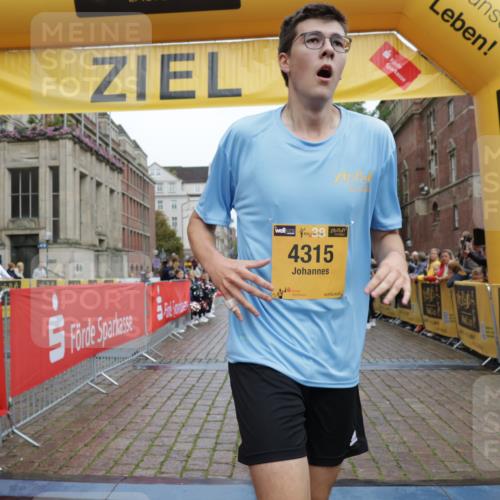 13.09.2026 - Kiel Lauf Yannick Fuchs http://msf.ph/oto/10419891 13.09.2026 09:41:35 Ziel 4068, 4315, 4704, 6649, 9771, 11106, 1593, 1671, 1966, 3883, 4068, 4137, 8389, 9110, 9608, 10202, 10299, 10974, 11645, 11983, 12166, 402, 3143, 3175, 4533, 5107, 6687, 6739, 7238, 8588, 8829, 9050, 9224, 11907, 12175, 1787, 3883, 5039, 8389, 8493, 9726, 10202 meine-sportfotos.de
