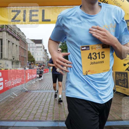 13.09.2026 - Kiel Lauf Yannick Fuchs http://msf.ph/oto/10419897 13.09.2026 09:41:35 Ziel 4068, 4315, 4704, 6649, 9771, 11106, 1593, 1671, 1966, 3883, 4068, 4137, 8389, 9110, 9608, 10202, 10299, 10974, 11645, 11983, 12166, 402, 3143, 3175, 4533, 5107, 6687, 6739, 7238, 8588, 8829, 9050, 9224, 11907, 12175, 1787, 3883, 5039, 8389, 8493, 9726, 10202 meine-sportfotos.de