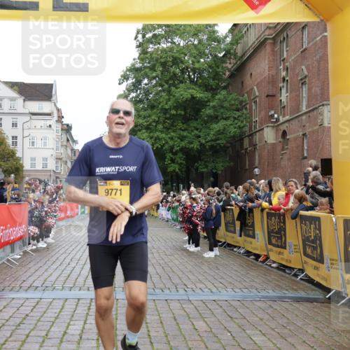 13.09.2026 - Kiel Lauf Yannick Fuchs http://msf.ph/oto/10419901 13.09.2026 09:41:36 Ziel 4315, 4704, 6649, 8588, 9771, 11106, 1593, 1671, 1966, 3883, 4068, 4137, 9110, 9608, 10299, 10974, 11645, 11983, 12166, 402, 3143, 3175, 4533, 5107, 6687, 6739, 7238, 8829, 9050, 9224, 11907, 12175, 1787, 3883, 5039, 8389, 8493, 9726, 10202 meine-sportfotos.de
