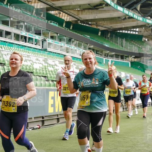 13.09.2026 - 21. swb-Marathon Bremen Michael Burmester http://msf.ph/oto/10419927 13.09.2026 10:43:54 Laufen im Stadion 10002, 10004, 10005, 10176, 10191, 10192, 10271, 10295, 10303, 10325, 10330, 10335, 10361, 10362, 10402, 10459, 10474, 10491, 10513, 10557, 10572, 10605, 10606, 10629, 10752, 10756, 10773, 10779, 10784, 10805, 10880, 10882, 10899, 10900, 10997, 10999, 11026, 11041, 11078, 11173, 11217, 11233, 11264, 11274, 11307, 11333, 11337, 11355, 11385, 11408, 11448, 11456, 11461, 11482, 11629, 11943, 12311, 12334 meine-sportfotos.de