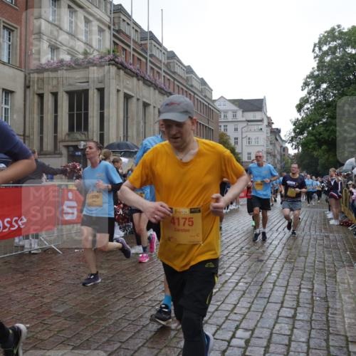 13.09.2026 - Kiel Lauf Yannick Fuchs http://msf.ph/oto/10419929 13.09.2026 10:52:25 Ziel 90, 475, 626, 777, 1471, 1472, 1473, 1526, 1527, 1531, 1658, 1802, 2293, 2442, 2544, 3343, 3582, 3630, 5126, 5433, 5442, 6110, 6113, 6388, 6493, 7088, 7603, 7621, 8316, 8326, 8734, 8855, 8908, 9024, 9025, 9711, 10035, 10126, 10320, 10715, 10786, 10887, 11082, 11535, 11622, 11658, 11661, 11875, 12289, 12431, 23, 171, 825, 1027, 1364, 1365, 1591, 1811, 1869, 2404, 2438, 2484, 2806, 2991, 3280, 3435, 3529, 3644, 3881, 3956, 4008, 4175, 4385, 4476 meine-sportfotos.de