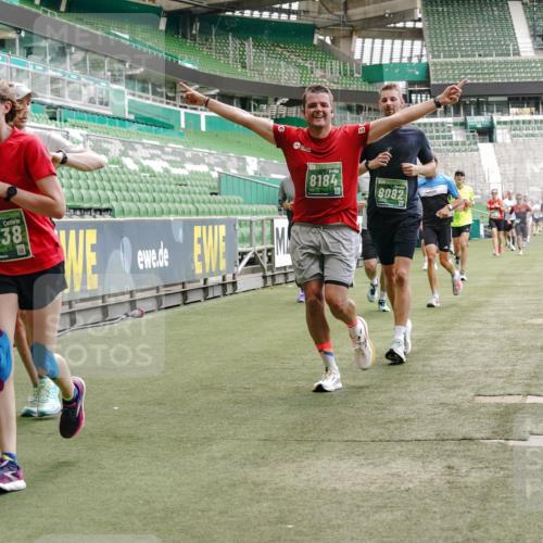 13.09.2026 - 21. swb-Marathon Bremen Michael Burmester http://msf.ph/oto/10419942 13.09.2026 12:58:31 Laufen im Stadion 141, 148, 191, 226, 334, 511, 672, 776, 789, 790, 909, 972, 1010, 1119, 1191, 1199, 1254, 1281, 1516, 1535, 1642, 1647, 1752, 1809, 1881, 1900, 1931, 1933, 2046, 2051, 2075, 2210, 2324, 2343, 2367, 2371, 2397, 2402, 2423, 2425, 2577, 2771, 2807, 2827, 2885, 2903, 2904, 2979, 3021, 3051, 3098, 3120, 3138, 3148, 3182, 3186, 3233, 3319, 3338, 3435, 3516, 3534, 3560, 3655, 3685, 3690, 3695, 3866, 3933, 3934, 3939, 4101, 4316, 4319, 205 meine-sportfotos.de