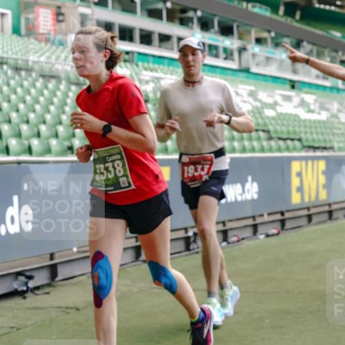 13.09.2026 - 21. swb-Marathon Bremen Michael Burmester http://msf.ph/oto/10419958 13.09.2026 12:58:32 Laufen im Stadion 141, 148, 191, 226, 334, 511, 672, 776, 789, 790, 909, 972, 1010, 1119, 1191, 1199, 1254, 1281, 1516, 1535, 1642, 1647, 1752, 1809, 1881, 1900, 1931, 1933, 2046, 2051, 2075, 2210, 2324, 2343, 2367, 2371, 2397, 2402, 2423, 2425, 2577, 2771, 2807, 2827, 2885, 2903, 2904, 2979, 3021, 3051, 3098, 3120, 3138, 3148, 3182, 3186, 3233, 3319, 3338, 3435, 3516, 3531, 3534, 3560, 3655, 3685, 3690, 3695, 3866, 3933, 3934, 3939, 4101, 4316, 4319, 205 meine-sportfotos.de