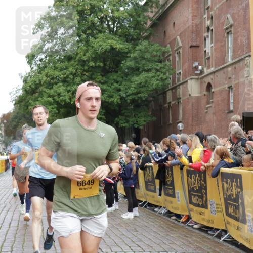 13.09.2026 - Kiel Lauf Yannick Fuchs http://msf.ph/oto/10419983 13.09.2026 09:41:43 Ziel 402, 3143, 3175, 4704, 6649, 6687, 8588, 9224, 9771, 11907, 1671, 1966, 4068, 4315, 9110, 9608, 10299, 10974, 11106, 11645, 11983, 12166, 699, 772, 2910, 3801, 4533, 5107, 6599, 6739, 7238, 8829, 9050, 12175, 1593, 3883, 4137, 9608 meine-sportfotos.de